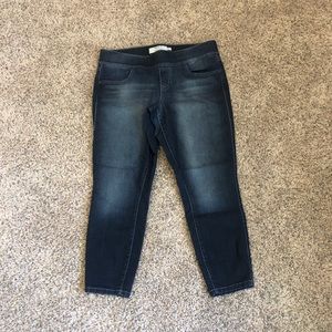 Torrid lean jean pull on jegging, size 0